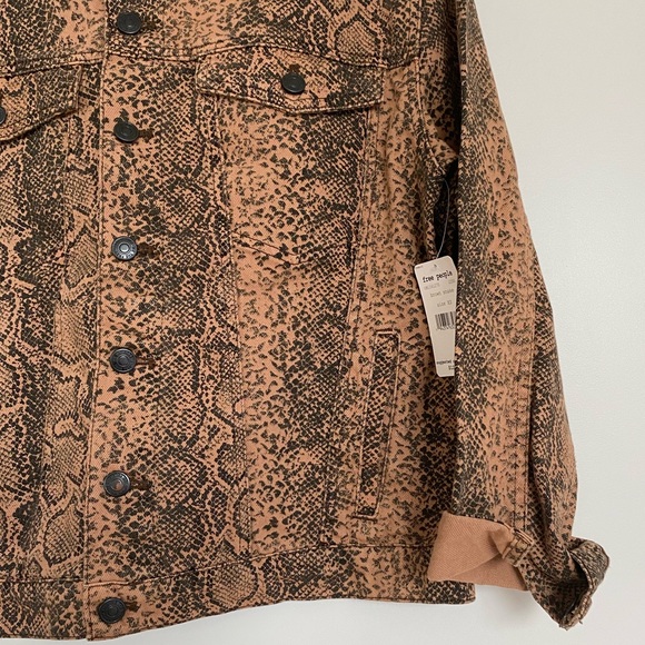 Free People Jacket Snake Print Trucker Denim Jean Jacket Size Extra Small - Picture 10 of 12